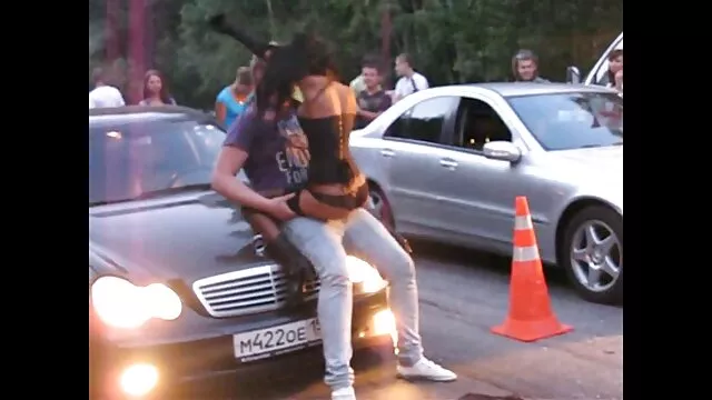 El juguete de Blaten fake taxi valentina Lee la saca
