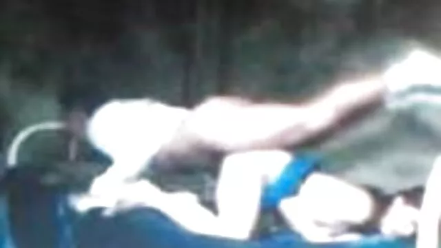 Peluda y delgada morena adolescente jugando consigo misma ver videos completos de faking