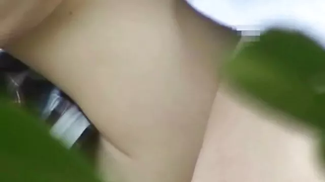 Bigtitted bdsm sub fakings jotade máquina follada durante bj