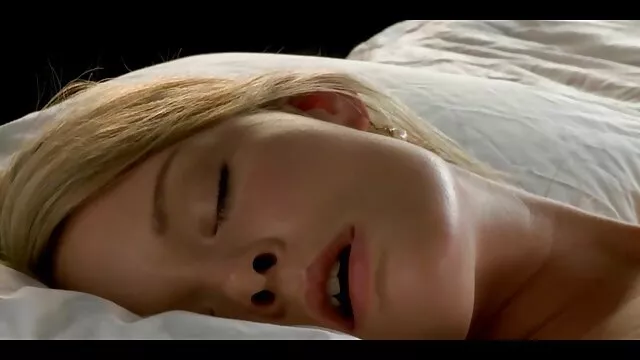 Lucy - juguete de videos completos de fakings sofá