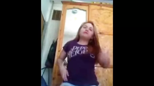 Enorme consolador en mi fake school drive xxx culo