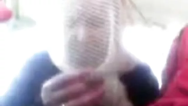 Brianna lleva Bubble Butt a un video porno taxi fake nivel completamente nuevo