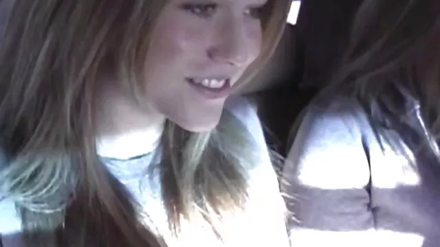 La mocosa Sydney Cole es destruida por DP fakings inocentes